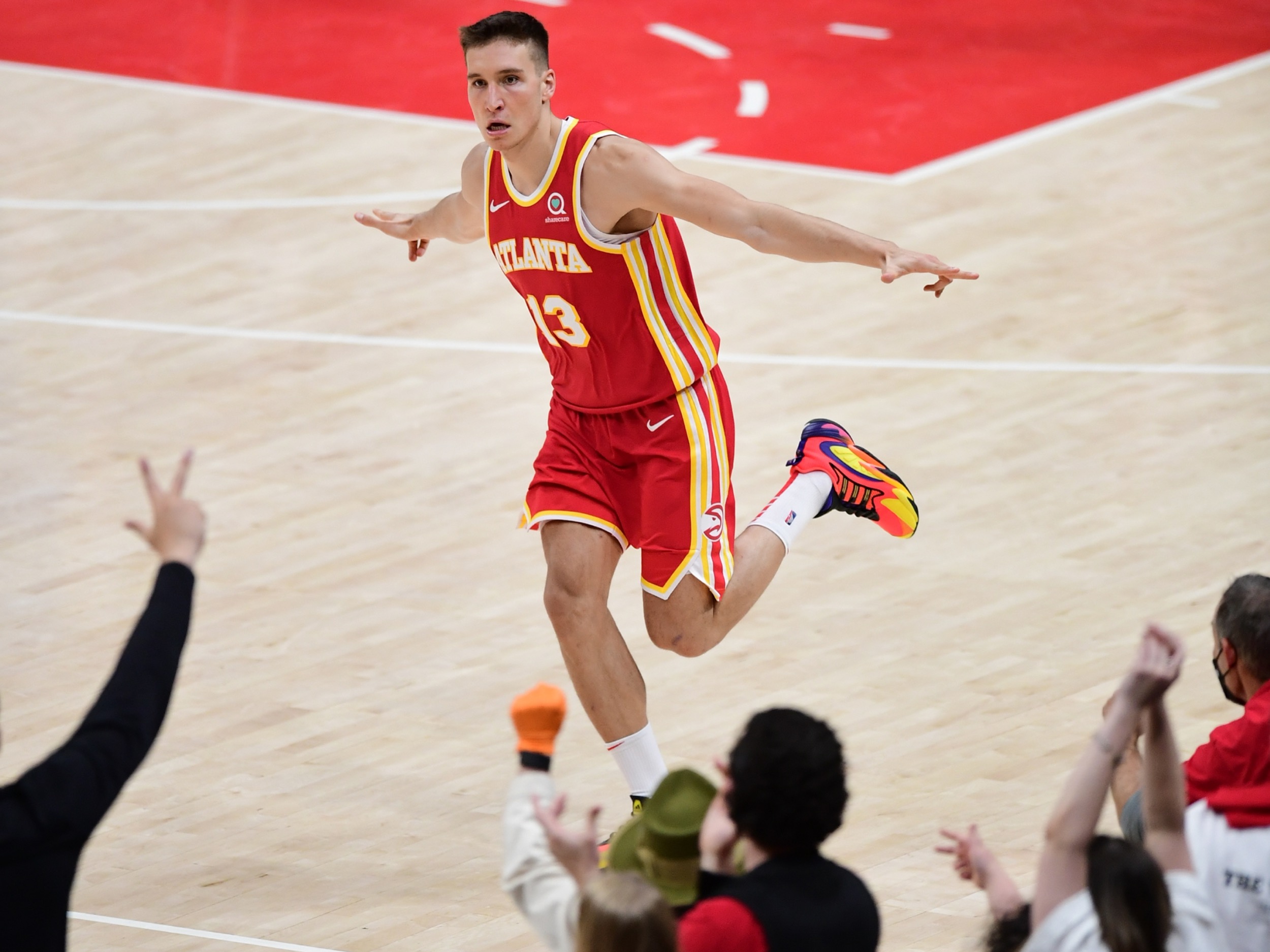 Atlanta pobedila Njujork uz 15 poena Bogdanovića, Dalas prosuo 19 poena razlike (VIDEO)